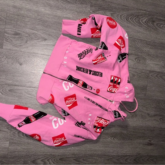 Coca-Cola Pink Graphic Hoodie Full Zip Fleece Official Merchandise Size M - Picture 10 of 16
